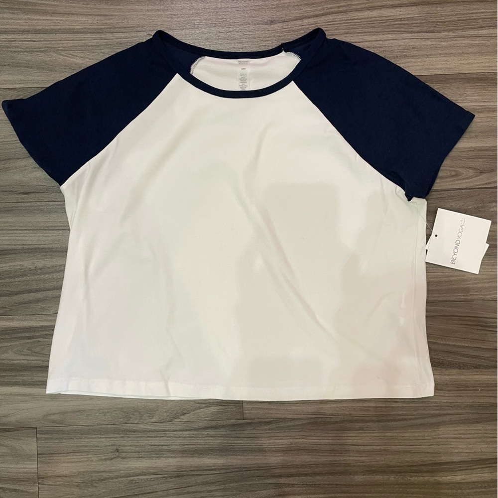 Beyond Yoga Navy and White Tshirt